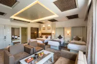 Hotel Grand Boulevard Hotels in Srinagar