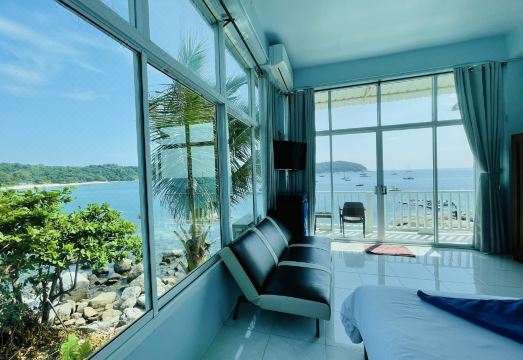 Naiharn on the Rock Resort Phuket