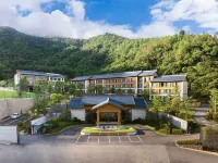 Hezhou Bamboo Hidden Hot Spring Resort Hotels in Hezhou