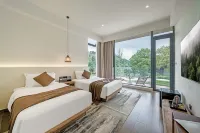 BAILI CRRK RETREAT Hotels near Lujia Village