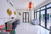 Bale Puri Các khách sạn ở Karang Tengah