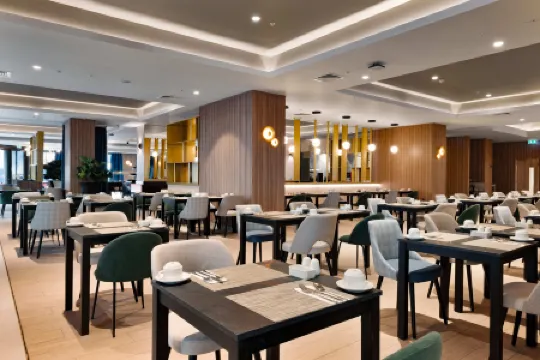 Riu Plaza London Victoria Отели рядом с достопримечательностью «Букингемский дворец»