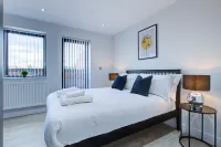 Hybrid Resi - Uxbridge with Onsite Car Parking, Near London Heathrow Airport Hotels near Hillingdon Court Park Playground