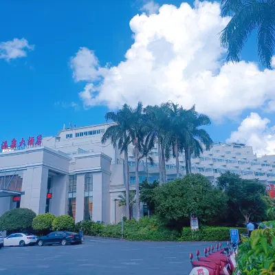 Wulan Hot Spring Hotel 假日ビーチ周辺のホテル