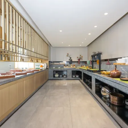 Jinyi Select Hotel (Baotou Wanda)