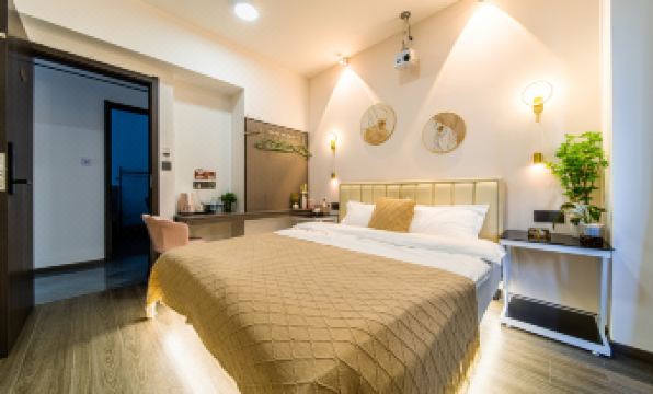 Aishang E-sports Chinese Inn (Pingtan High-speed Railway Station)