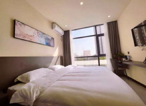 Qingya Homestay (Caimingyuan Road)