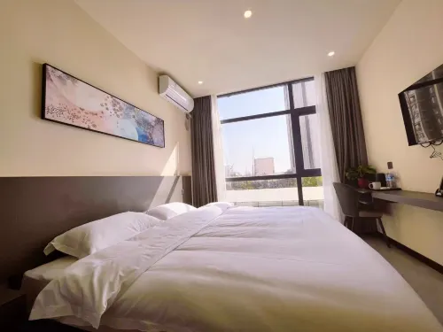 Qingya Homestay (Caimingyuan Road) Hotels in Shangcai