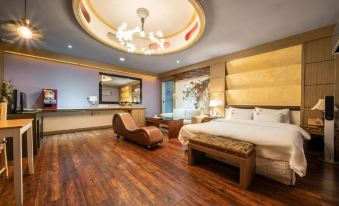 From H Amoremio The Classic Suwon Station