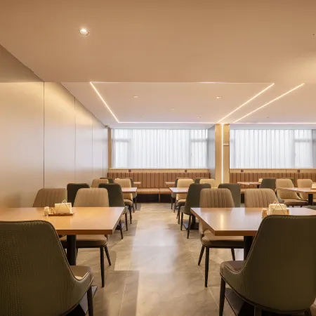 Yantai Lanyu Hotel (Fuhai Road Wanda Plaza)