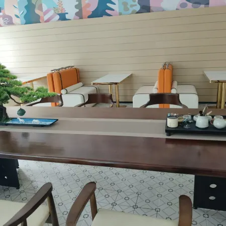 Shuigui Movie Hot Spring Hotel (Dezhou Tianqu Industrial Park Dezhou University)