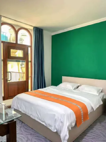 China-Kazakhstan Friendship Grand Hotel（Mahatma Gandhi Park）