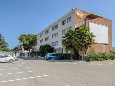 B&B Hotel Nîmes Ville Active 3 étoiles