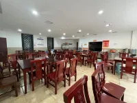 Colorful Royal Hotel (Qingzhen Time Guizhou Ancient Town) Hotels in Qingzhen