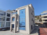 Whale Island Bed and Breakfast Hotels near All Love Park Ocean Kingdom