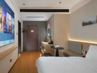 朋悅花園飯店（深圳灣口岸海上世界地鐵站店） 水湾附近的飯店