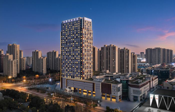 Earl Family Hotel (Chuzhou Wuyue Plaza Municipal Government)