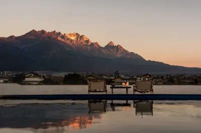 Shanye·Snow Viewing Mountain Retreat (Baisha Ancient Town Branch) Hotels in Baisha old town/FOLIDAY Town Lijiang Mediterranean Resort