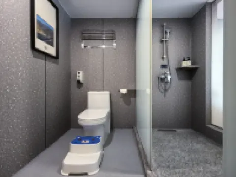 โรงแรมอีส จือ (ศูนย์บริการนักท่องเที่ยวสามโตรก อี๋ชาง บินเจียง วั่นต๋า) โรงแรมใน