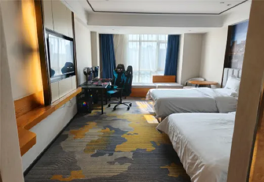 Race Clan E-Sports Hotel (Dezhou Leling Lingbai Plaza Branch)