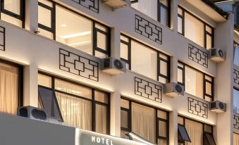 Zhuoyu Hotel (Suzhou Guanqian Street Pingjiang Street)