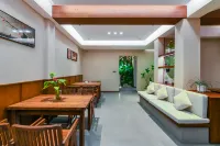 Wudangshan Wenshan Leye Homestay (Wudangshan Scenic Area Ticket Office)