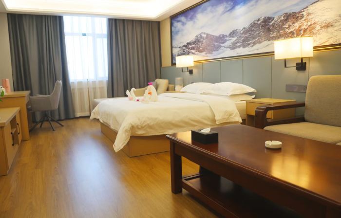 Alashankou Jingang Hotel