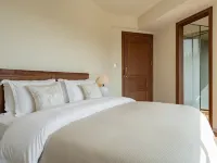 Looking at Wuyuan · Flying Green and Flowing Fragrance · French Style Designer Homestay - balcony