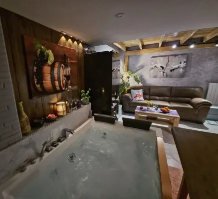 Warm Private JACUZZI Apartment - TBILISI by N A T Suite