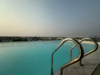 NAWAMIN 95 HOTEL• infinite pool Hotels near Bueng Kum