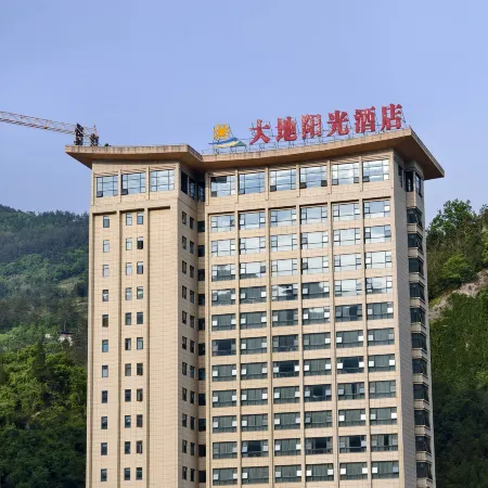 Earth Sunshine Hotel
