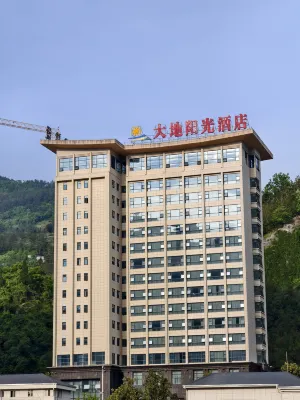Earth Sunshine Hotel