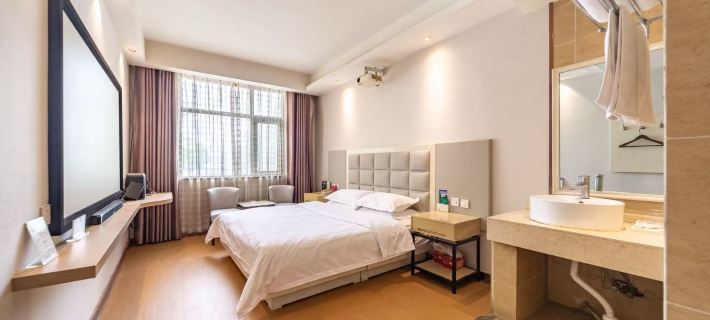 Jane Eyre Fashion Inn Hotels in Fangcheng