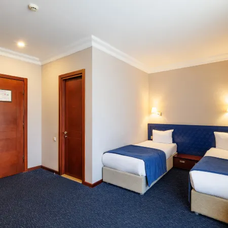 Cruise Hotel