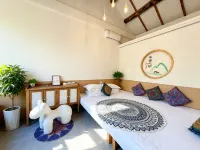 Yixian Banmuxintian Homestay - vue sur la montagne