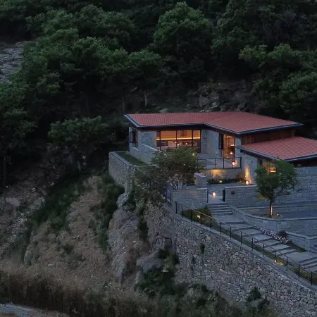 Mengjian Yanyu wellness Retreat