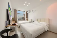 Hotel Lucy