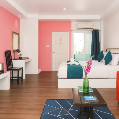 Chic Boutique Hotel, Patong Hotels near Chabad House Phuket