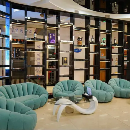 CP Peninsula Hotel