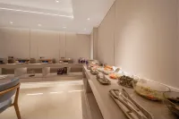 Cloud world hotel - Breakfast