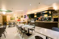 Allure Hotel & Suites - breakfast