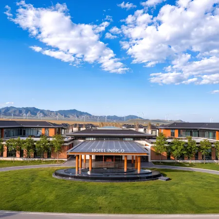 Hotel Indigo Sayram Lake