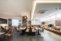 Mehood Lestie Hotel (Yantai Station Wuyue Plaza) - Mountain view