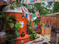 Good Life Dacha Riverside & Parkside Retreat - 게스트 하우스
