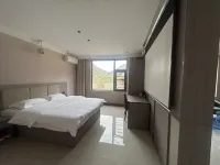 Deqin Tianyi Homestay Hotel - شرفة