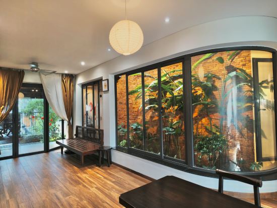 Mễ - Rustic Art House | 3BR Garden Retreat