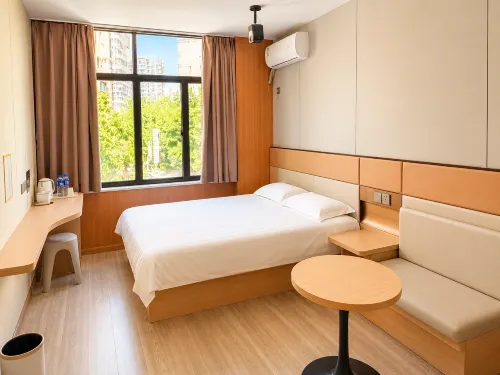 Jiting Youth Hostel (North Bund Pingliang Road Metro Station Branch) - Hostels