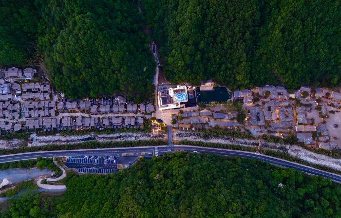 Blossom Land Zhongnan Mountain Villge