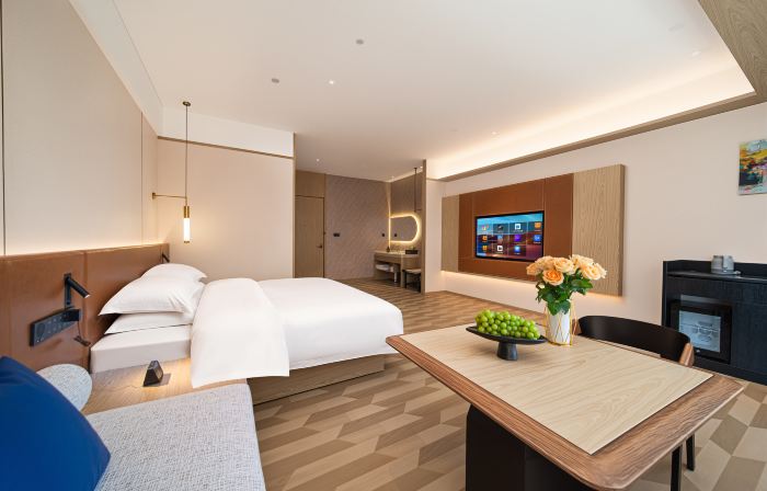 Chengyue Light Luxury Hotel