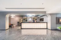 Kumamoto E-sports Hotel (Queshan Jingyu Plaza) - parking